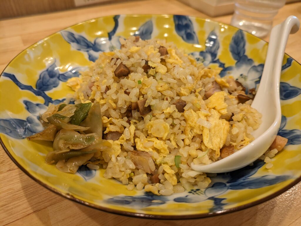 俺のチャーハンの丼顔