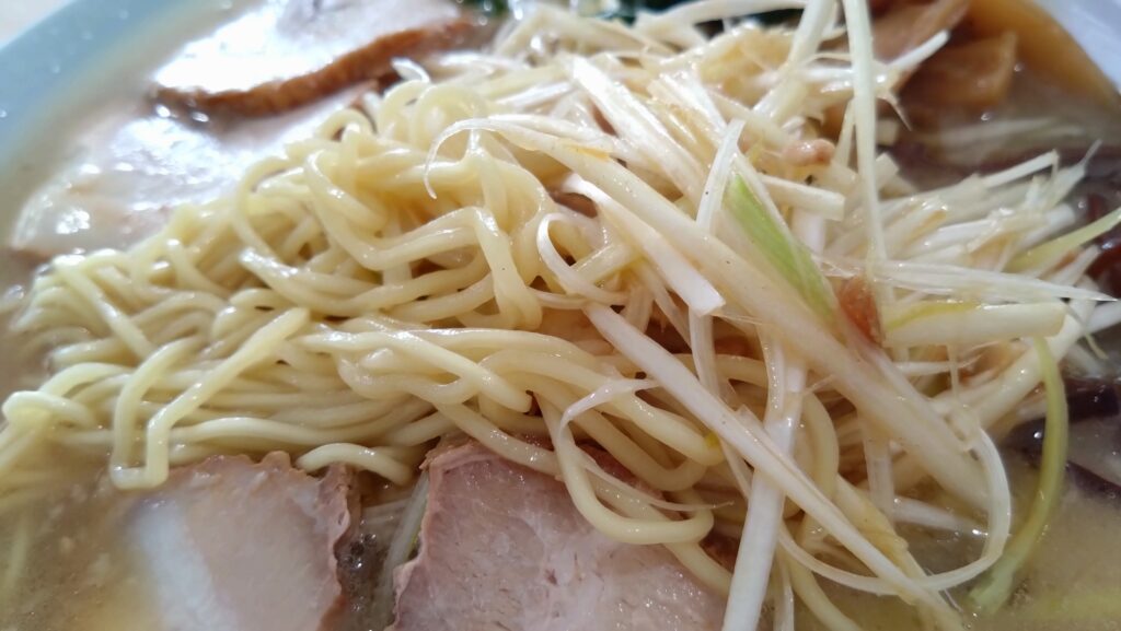 ネギチャーシュー麺のアップ